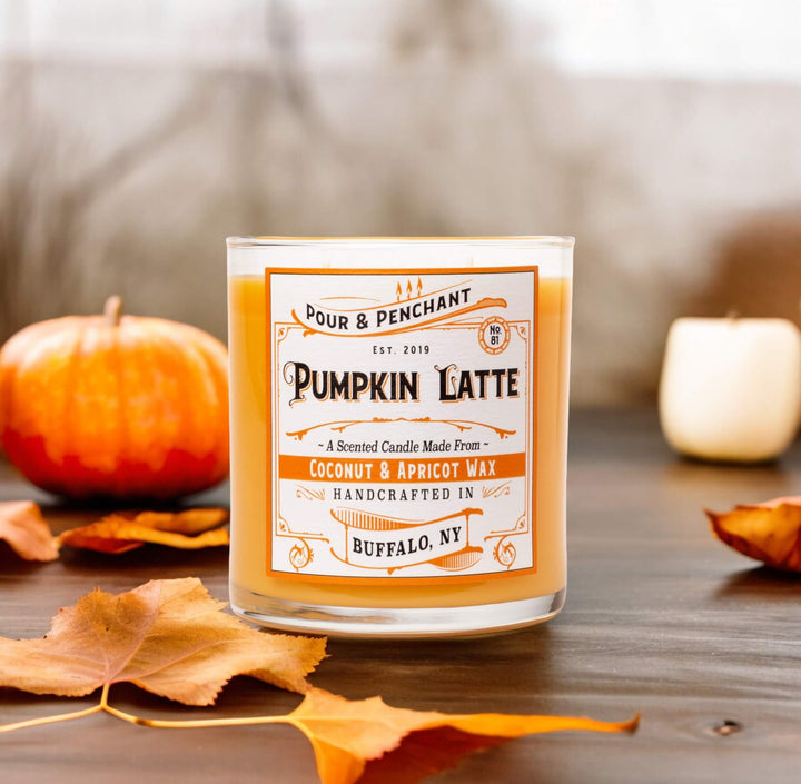 Pour & Penchant 10 oz Scented Candle - PUMPKIN LATTE no.81 - Pumpkin, Cinnamon & Cream.